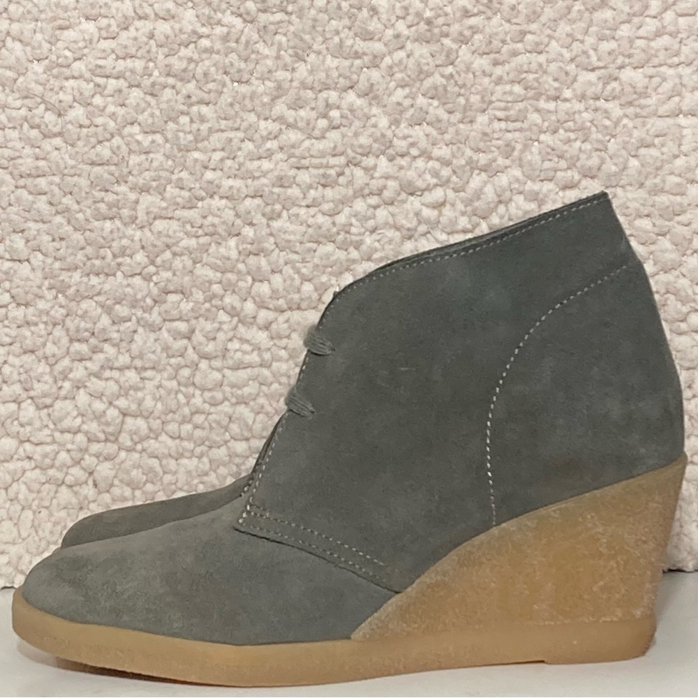 J. Crew Womens Desert Grey Suede Lace Up Gum Wedge Booties Shoes Size US 7 - Picture 2 of 11